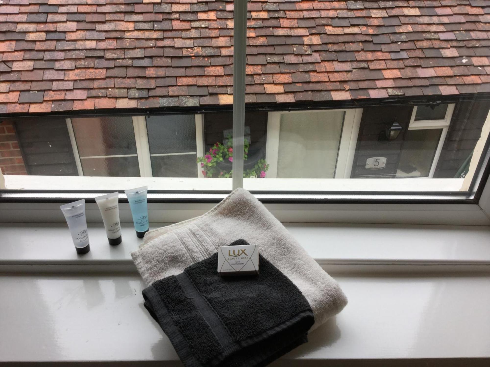 The Bell Inn Salisbury Room photo